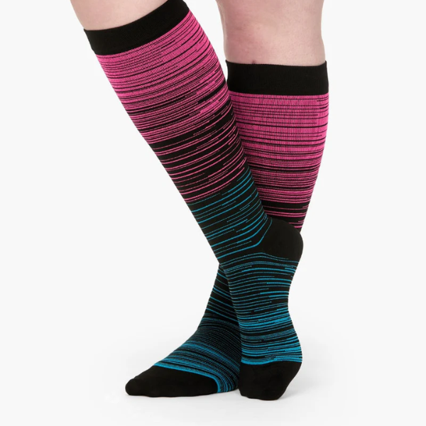 Everstride® Wide Fit Compression Socks For Pain Relief (Stripes)