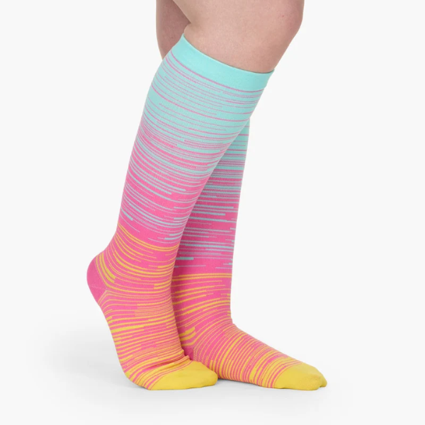 Everstride® Wide Fit Compression Socks For Pain Relief (Stripes)